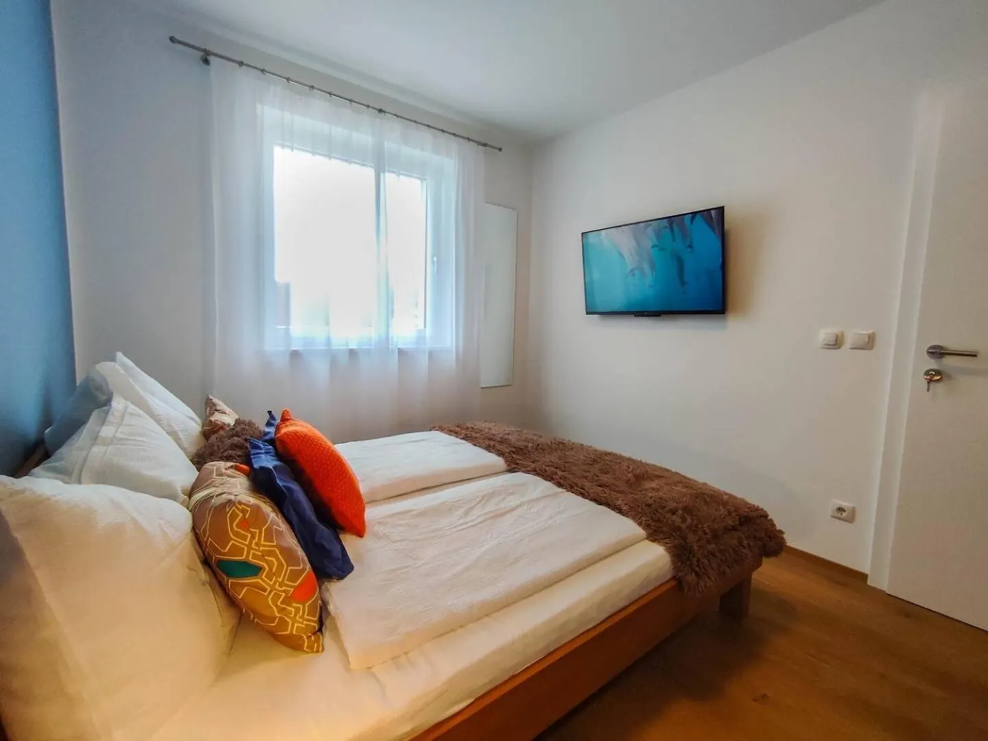 Modernes Zimmer Mit Kostenlosem Parkplatz - Lima Vermietung Vienna 0*,  Austria